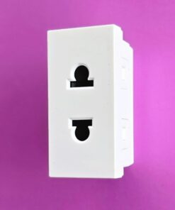 Công tắc và ổ cắm màu trắng