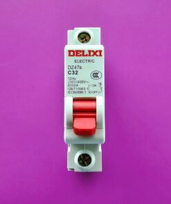 Aptomat Delixi